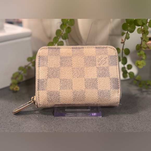 Louis Vuitton Handbags - Louis Vuitton Damier Azur Zippy Wallet